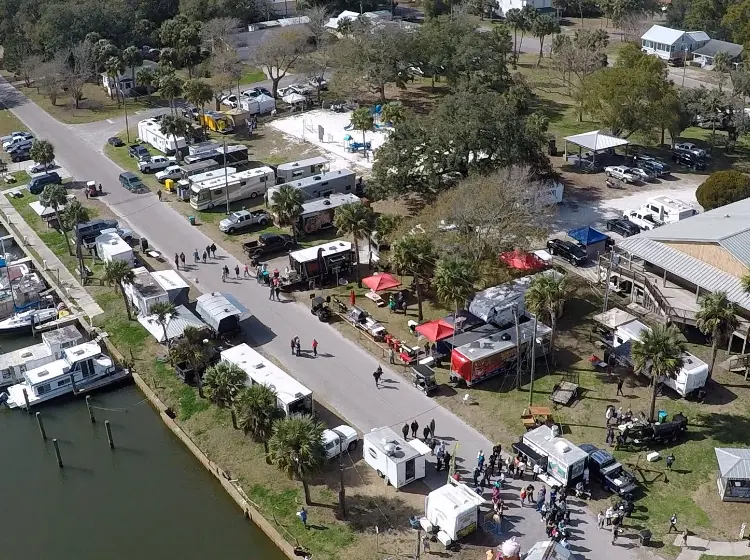 Butts & Clucks Cook-Off on the Bay